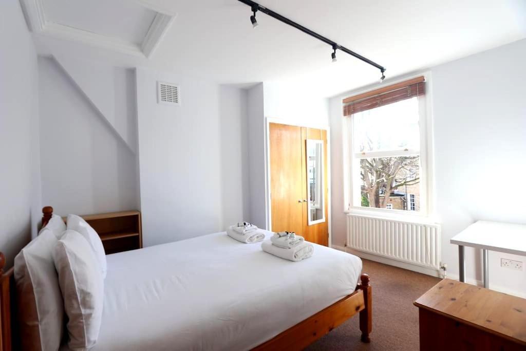 3 Bedroom Prime Angel Location Londra Exterior foto
